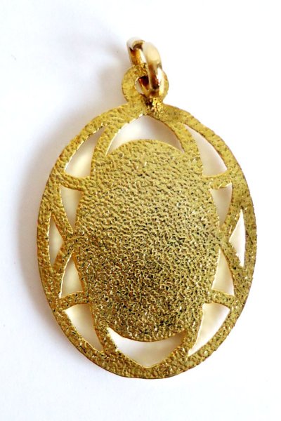 画像2: メダイ　扶助者聖母　楕円　金縁飾り　NB　※現品限り (2)