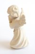 画像4: 小さな木彫り天使像　カンテラをもつ天使　白木 4.7cm (4)