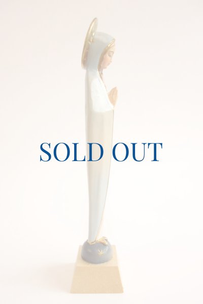 画像3: 木彫り　細いマリア像　カラー 14.5cm (3)