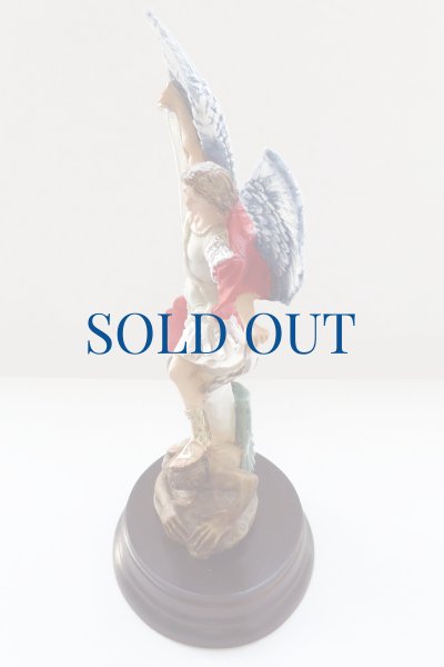 画像4: プラストマーブル製　聖ミカエル像　カラー 24cm　※店頭在庫1点のみ (4)