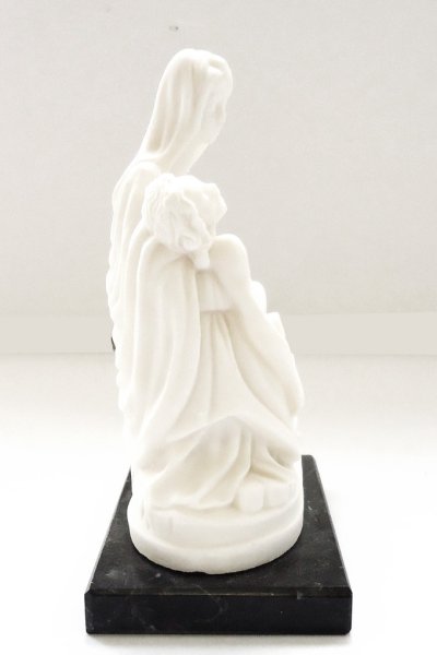画像4: プラストマーブル製　ピエタ（大理石台座）約11cm 白 (4)