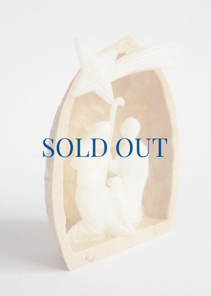 画像2: 卓上置物　クルミ型　聖家族（夜光）※在庫僅少 (2)