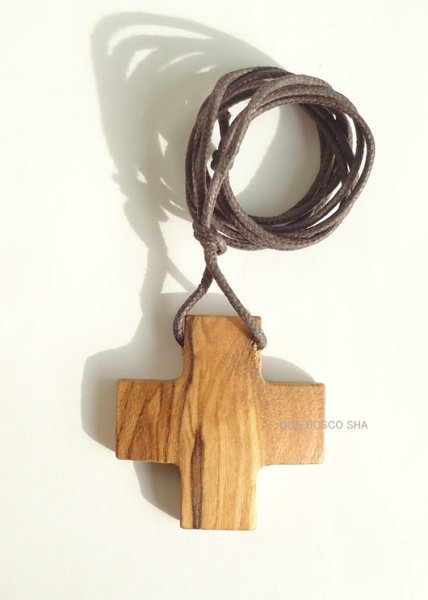 画像2: ペンダント オリーブ製　十字架　H35xW35mm (2)