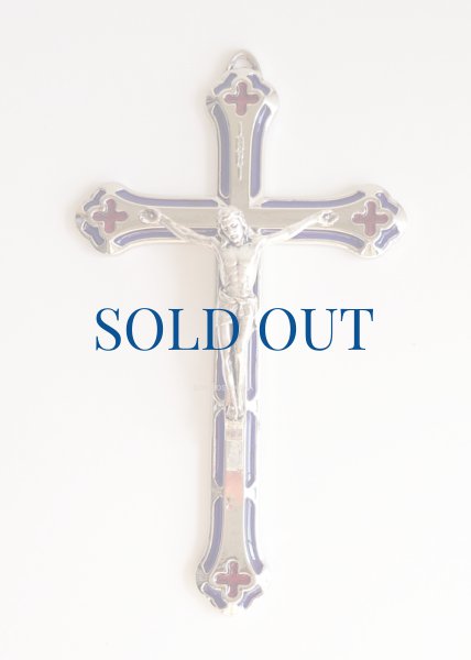 画像2: 壁掛十字架　装飾　銀色地+赤　縁青　13cm (2)