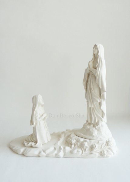 画像1: プラストマーブル製　ベルナデッタとルルドのマリア像　白　17.8cｍ　SP*　※店頭在庫品 (1)