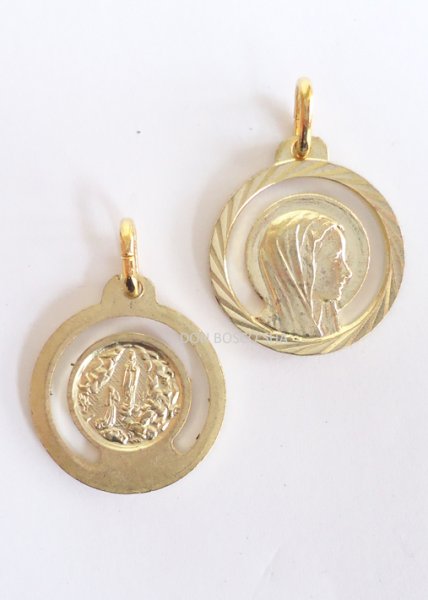 画像2: メダイ　横向きマリア　透かし丸型（裏：ルルドノ岩場）　 18mm　金色 (2)