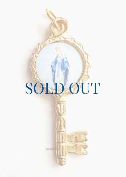 画像2: メダイ　鍵型　無原罪の聖母　金色 (2)