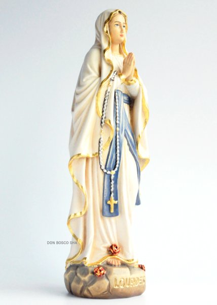 画像2: 木彫り ルルドのマリア像 カラー 30cm ※店頭在庫1点のみ (2)