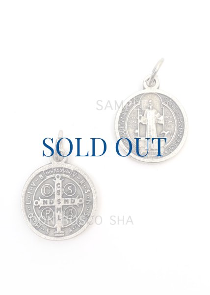 画像1: メダイ　聖ベネディクト　銀色 直径21mm (1)