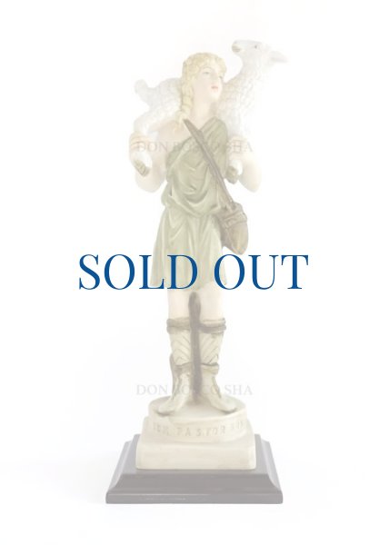 画像1: 善き牧者像　約20cm カラー（木製台座）　※在庫僅少 (1)