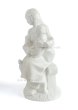 画像2: プラストマーブル製　椅子の聖母子　約22cm 白　※1点のみ (2)