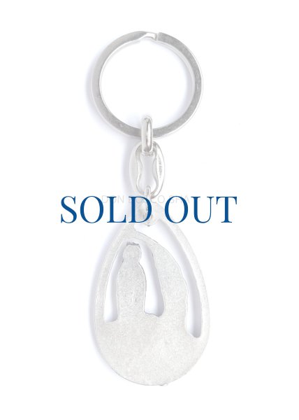 画像2: キーホルダー ベルナデッタとルルドのマリア 透かし 水滴型 (2)