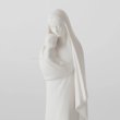 画像2: 新磁器　聖母子立像　18cm　A1010409　【お取り寄せ品・キャンセル、返品不可商品】 (2)
