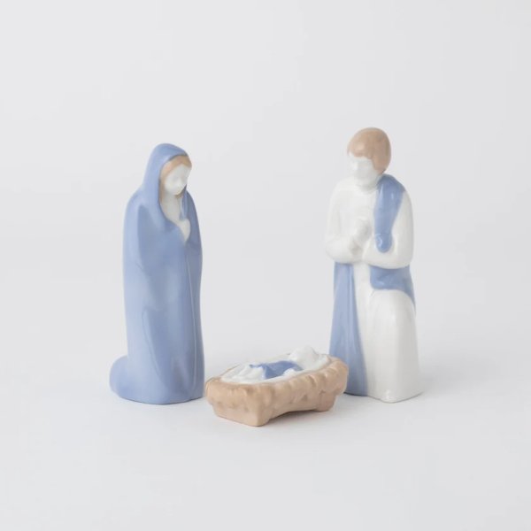 画像1: クリスマス卓上置物　聖家族3点セット　高さ11.5cm　A1010446 【お取り寄せ品・キャンセル、返品不可商品】 (1)