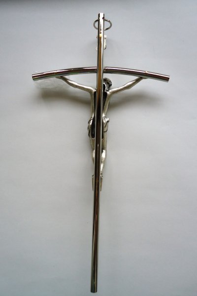画像2: 金属製 壁掛け十字架 銀色　H20cm (2)