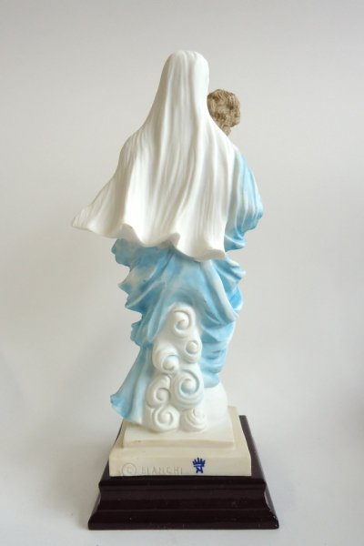 画像3: プラストマーブル製 地球を持つ聖母子像 カラー 21cm 2221257033 (3)