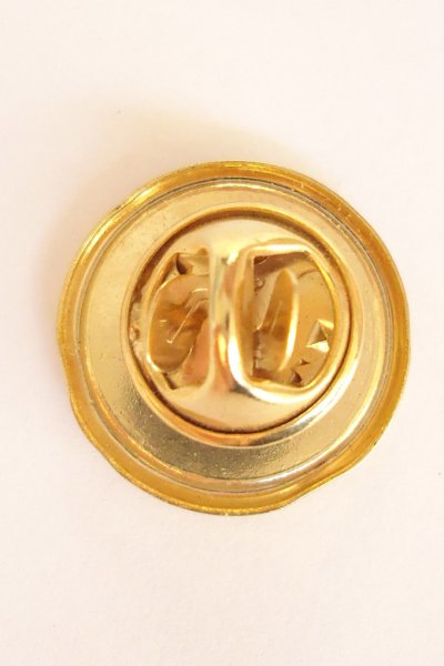 画像2: ピンバッジ 丸型 扶助者聖母 水色 (2)