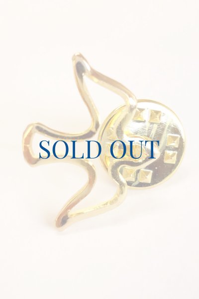 画像2: ピンバッジ　聖霊(ハト) 金色　 (2)