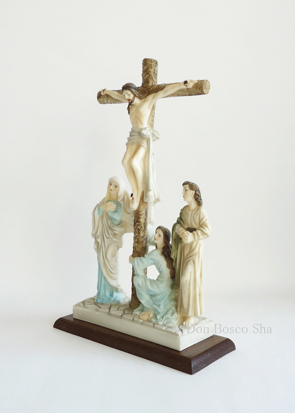 プラストマーブル製 キリストの磔刑像 カラー 26cm - ドン・ボスコ社